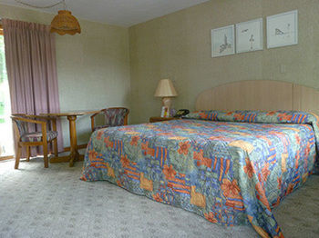Town & Country Motor Motel
