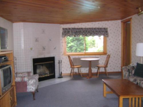 Town & Country Motor Motel 2*